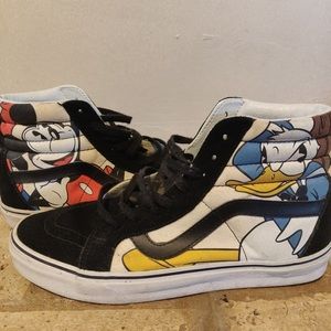 🎄 Vans X Disney “Mickey & Friends” Sk8 Hi Men’s Size 10! (Super Rare!)
